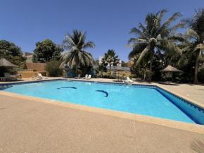 Magnifica Villa en corazón de Saly ! con piscina